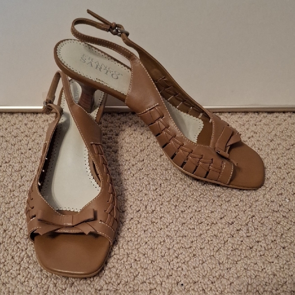 Franco Sarto Women's Tan Slingback Sandals - Picture 3 of 5